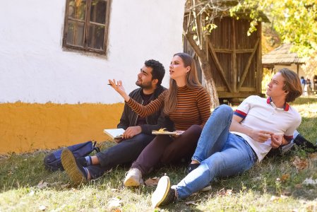 CURS DESEN TRADIȚIONAL & DIGITAL